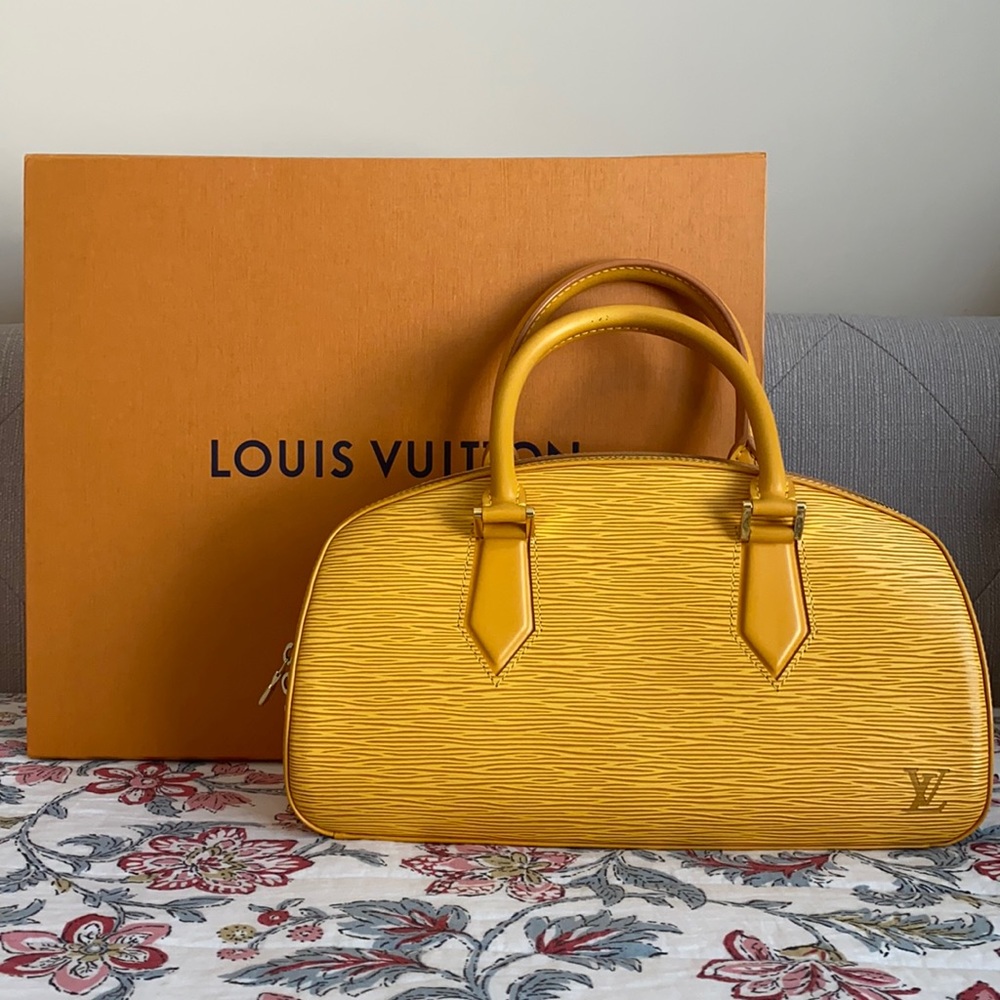 LOUIS VUITTON Epi Jasmine Satchel Bag